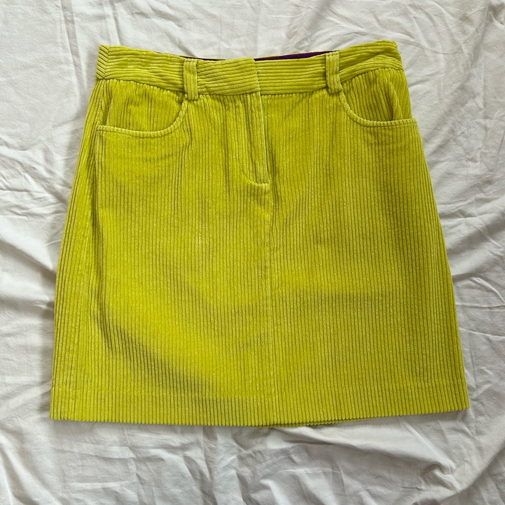Boden size 8 regular, chartreuse colored corduroy skirt